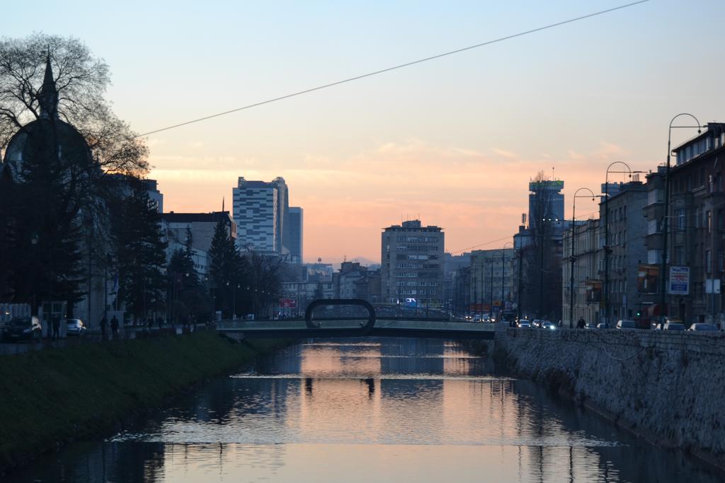 Apartment Drustveni Dom Sarajevo Bilik gambar