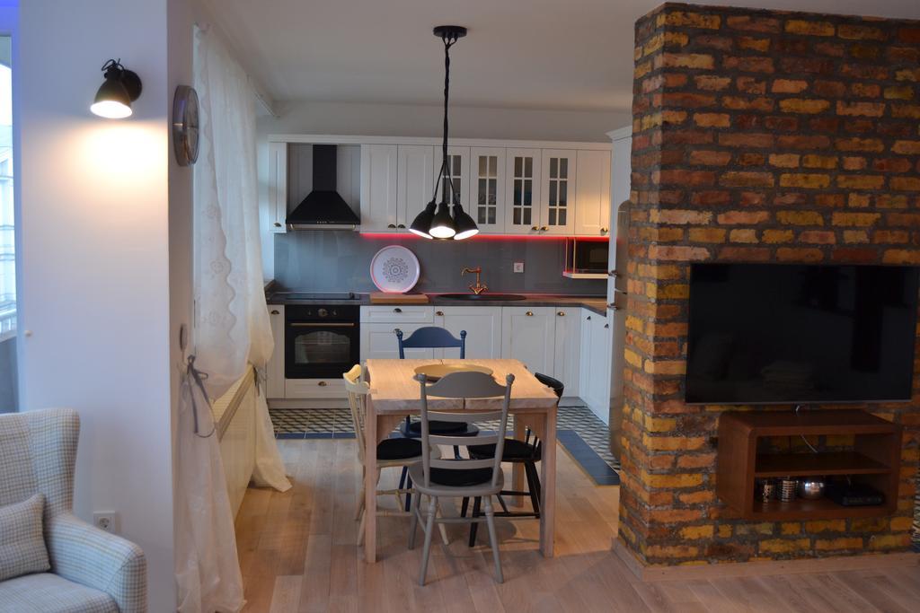 Apartment Drustveni Dom Sarajevo Bilik gambar